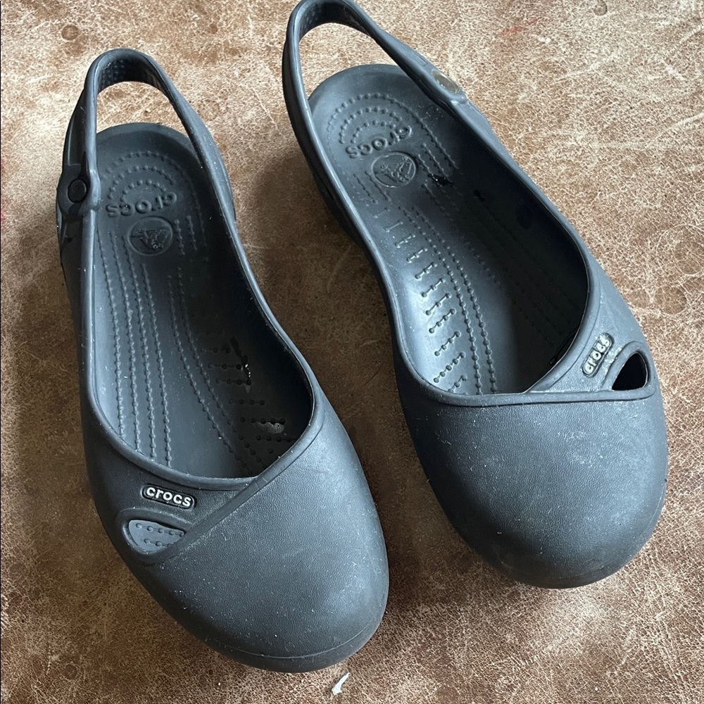 Crocs Women's Gray Slip On Clogs. Good Condition. Size 9.